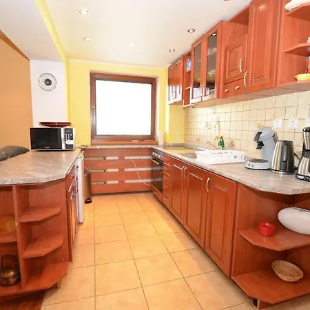Zbojnicka Willa 13 Osob 3 Pietra Sauna Bilard, Dubai People Welcome Groń